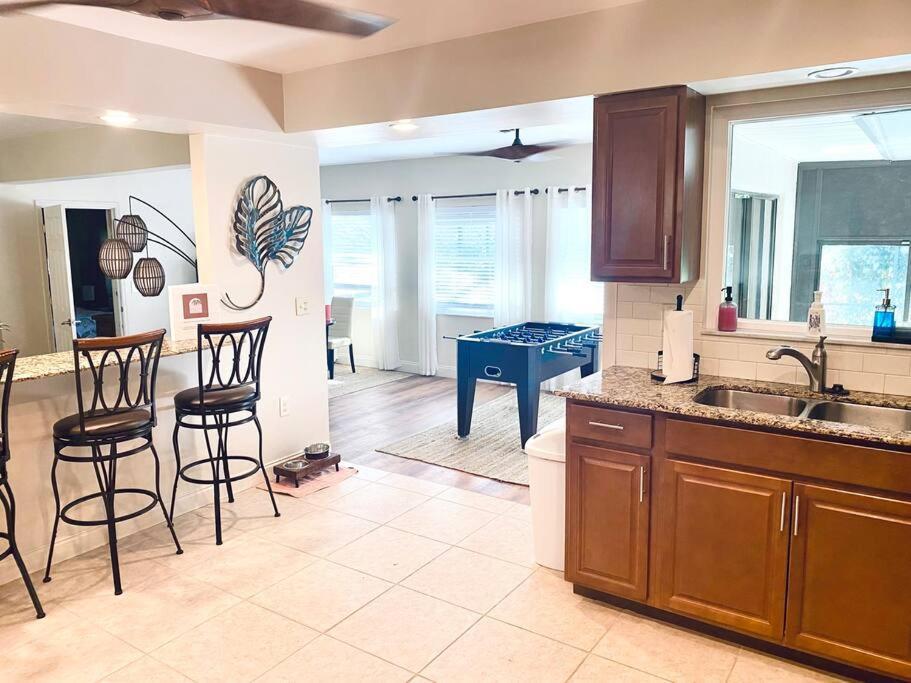 Heated Saltwater Pool Home Minutes To Beach Englewood Exterior photo