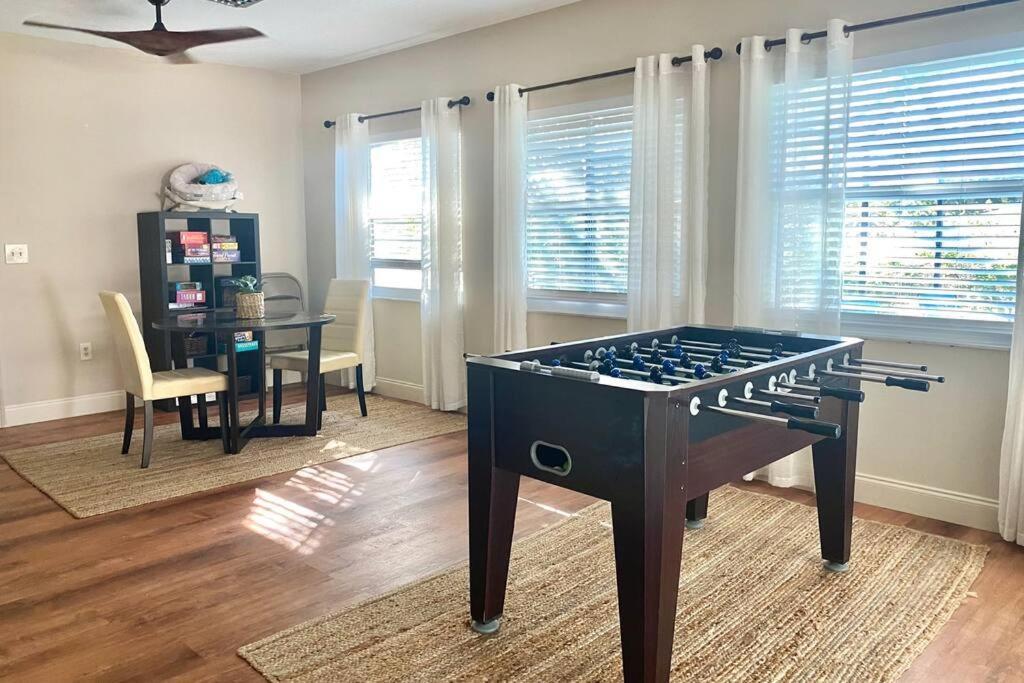 Heated Saltwater Pool Home Minutes To Beach Englewood Exterior photo